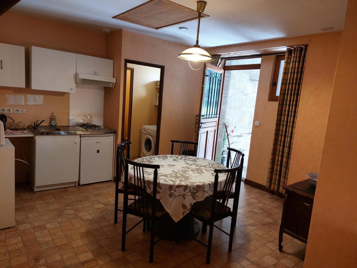 Chambre Familiale Treignac Buitenkant foto